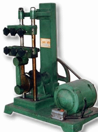 新泰興橡膠工業股份有限公司 檢測儀器 彎曲疲勞試驗機